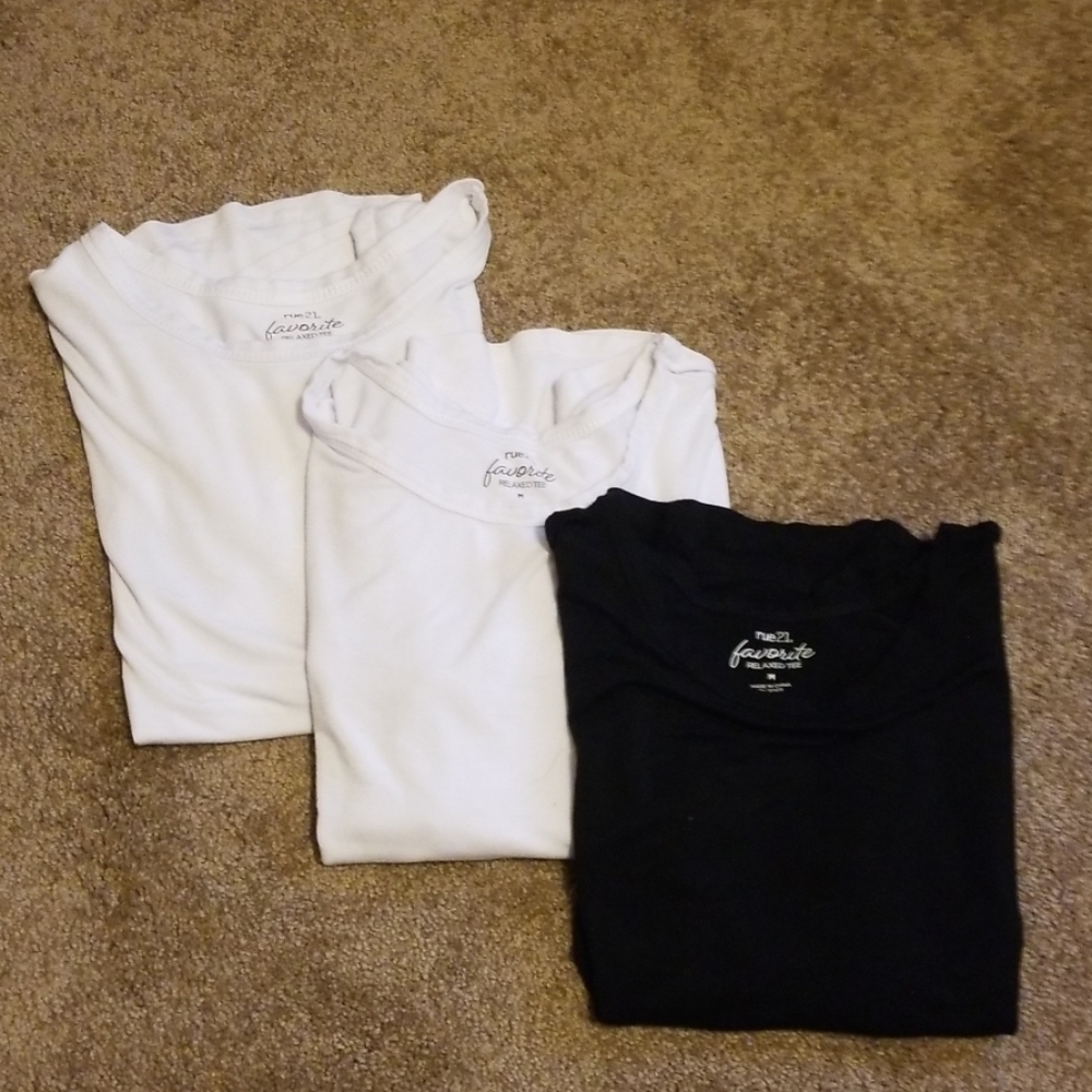 Lot of 3 Basic Tees